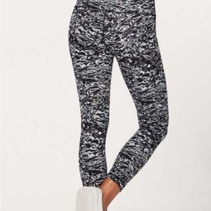 Like New (Worn Once) - Lululemon Wunder Under Hi-Rise 7/8 Tight 25”